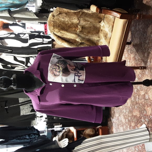 Button down shirts with hand-laid prints - Picture 5 of 5